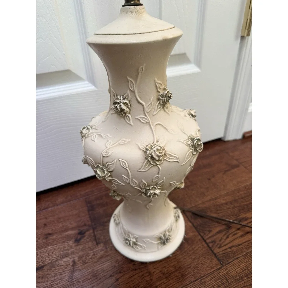 Vintage- Floral Table Lamp Cream
